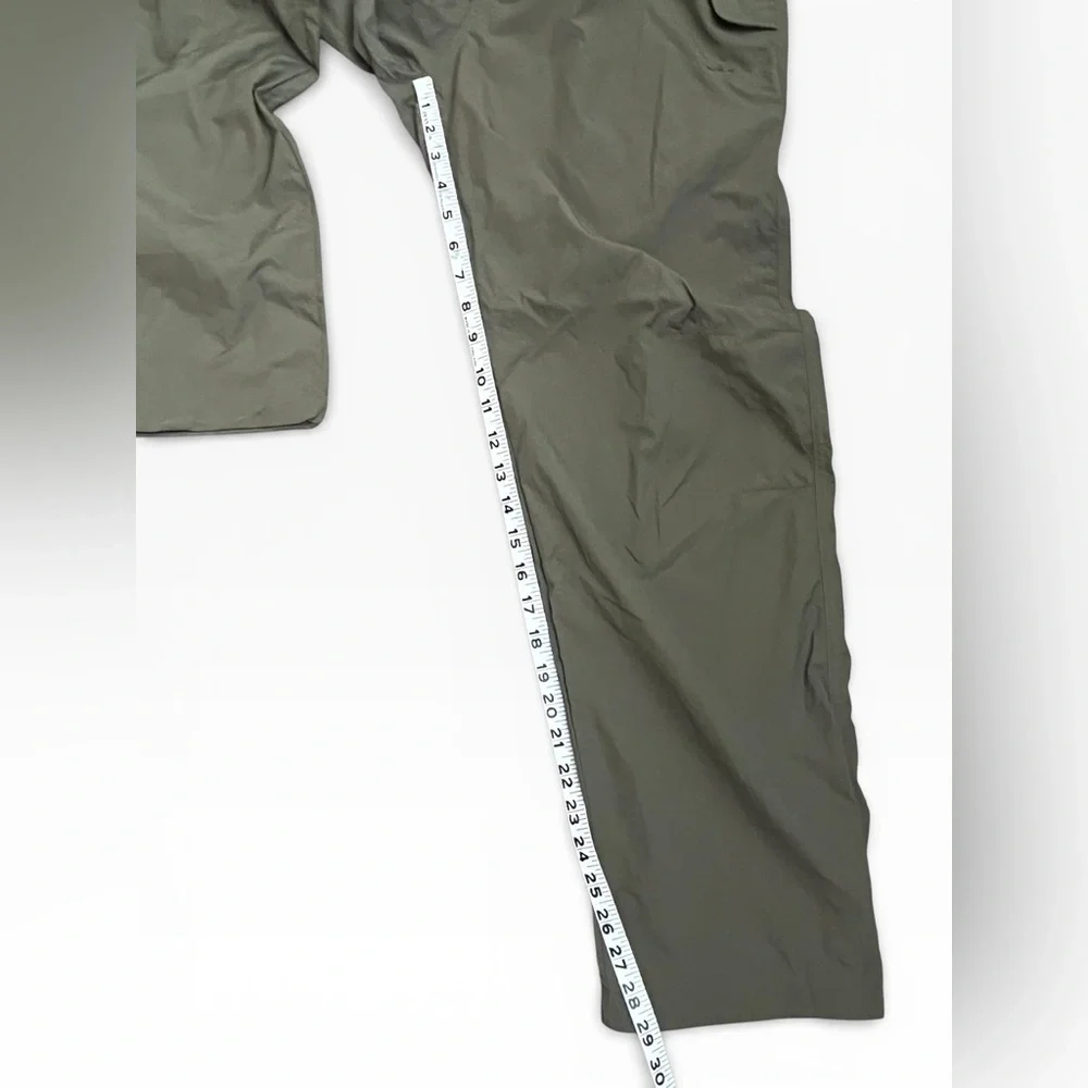 NWT Adidas Adventure Cargo Pants Unisex Size Small - Picture 9 of 15